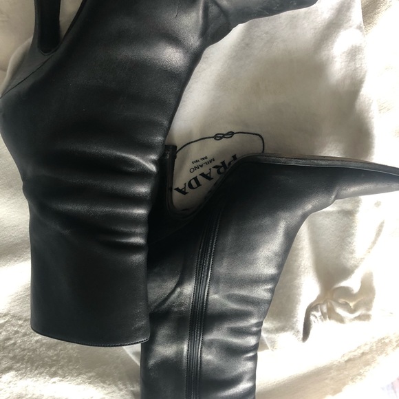 Vintage black Prada high heeled boots, mid-calf length. - Picture 8 of 8
